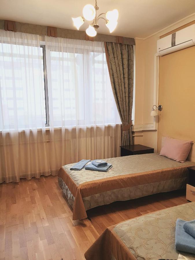 Hotel Obolon-Arena Kiev Esterno foto