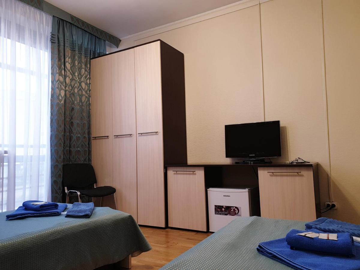 Hotel Obolon-Arena Kiev Esterno foto