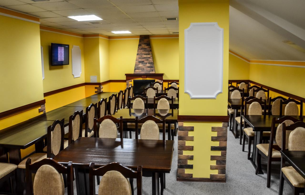 Hotel Obolon-Arena Kiev Esterno foto